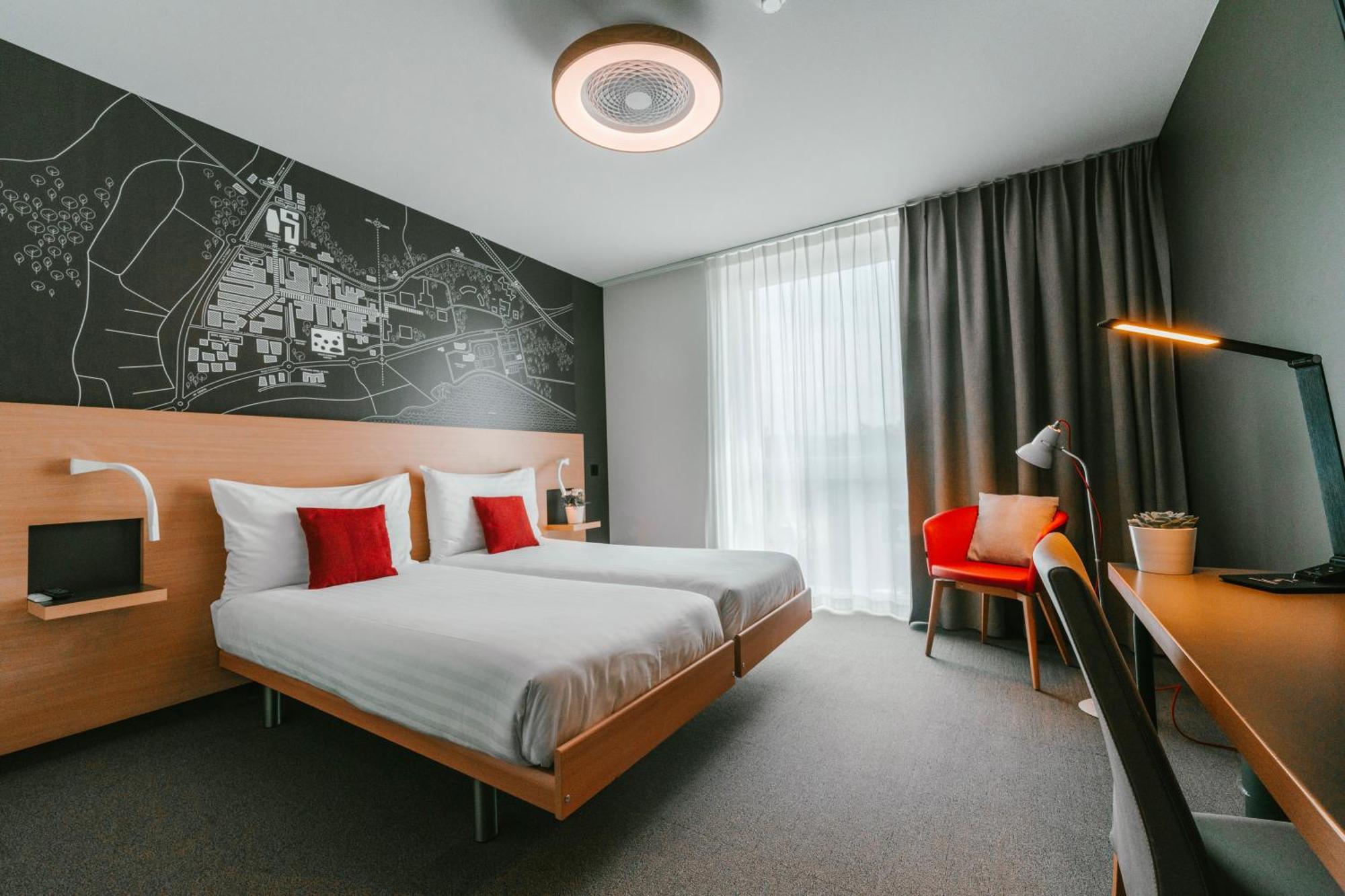 Swisstech Hotel 2*