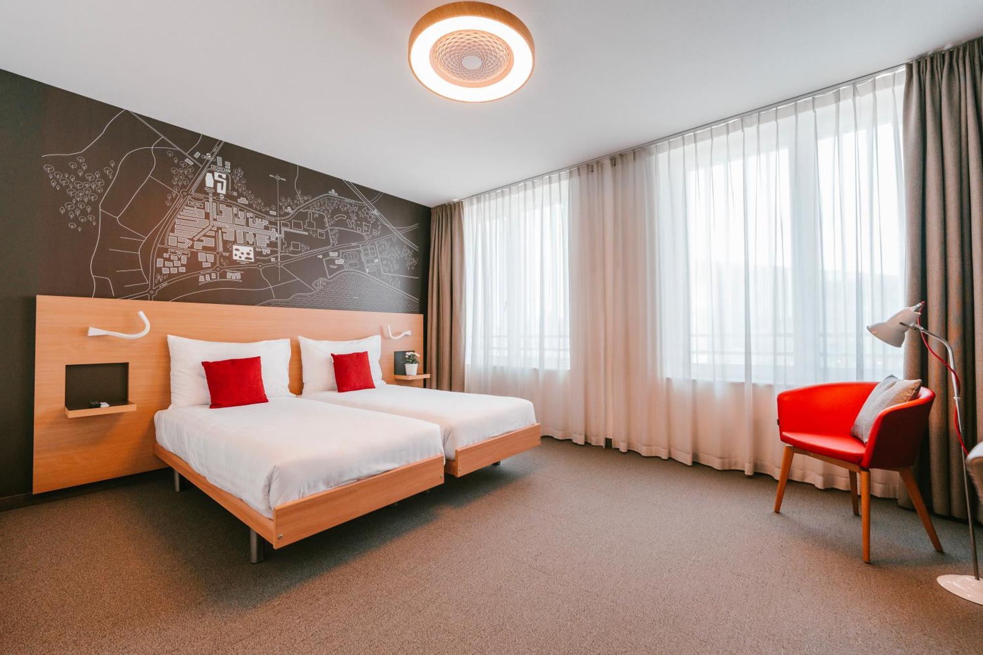 Swisstech Hotel 2*