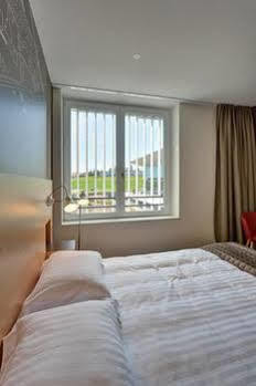 Swisstech Hotel 2*